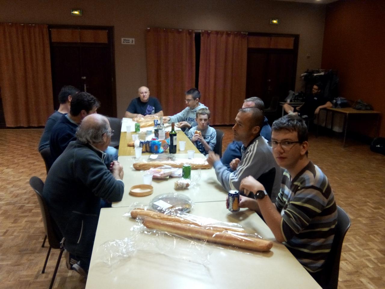 02 -10 -15 On casse la croute